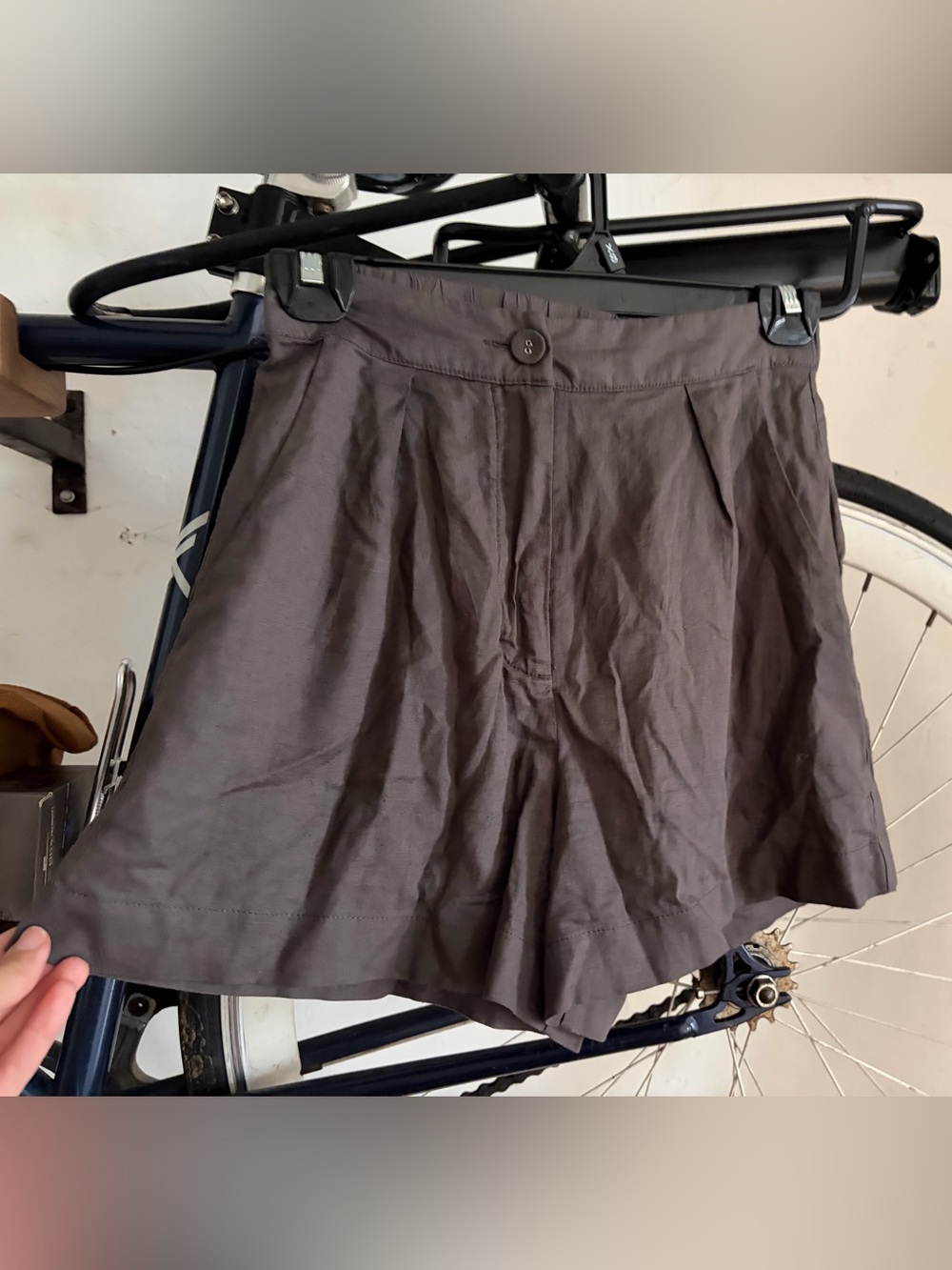 Rhythm Brown Pleated High-Waist Skort